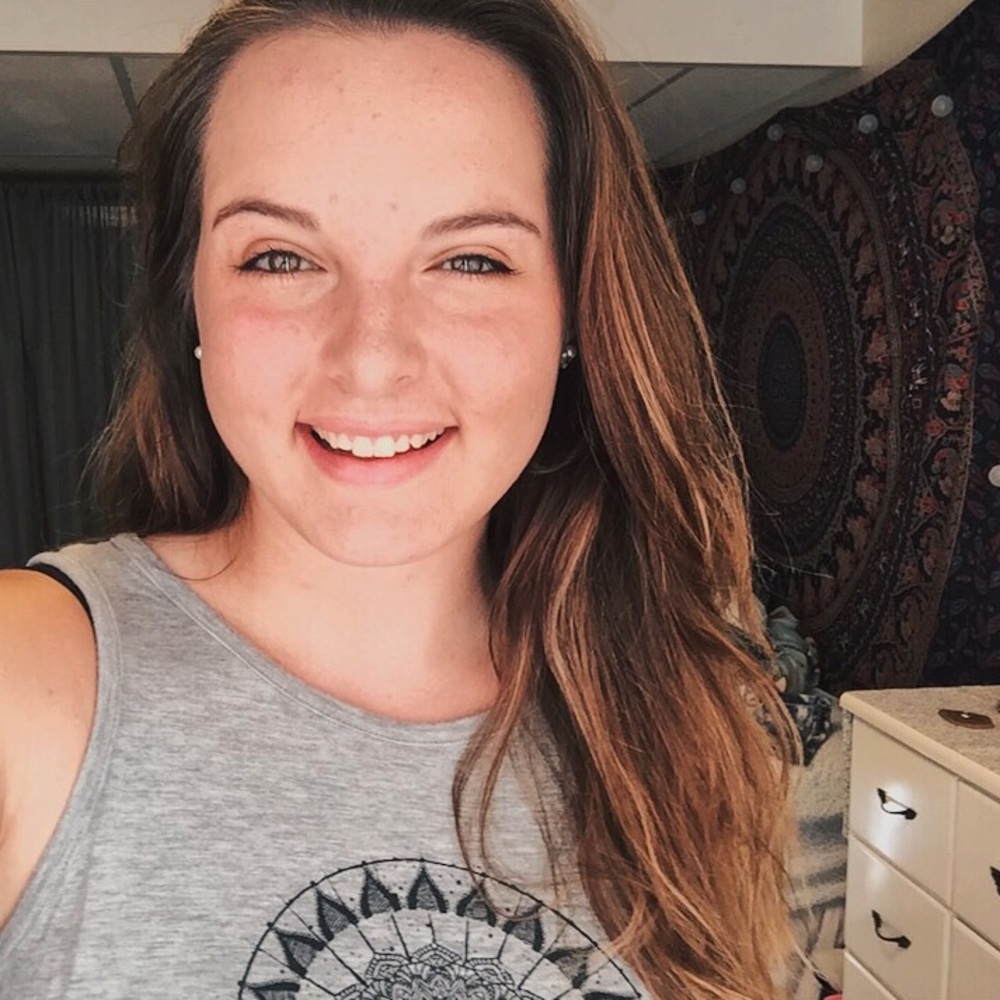 Meet your Posher, Elizabeth